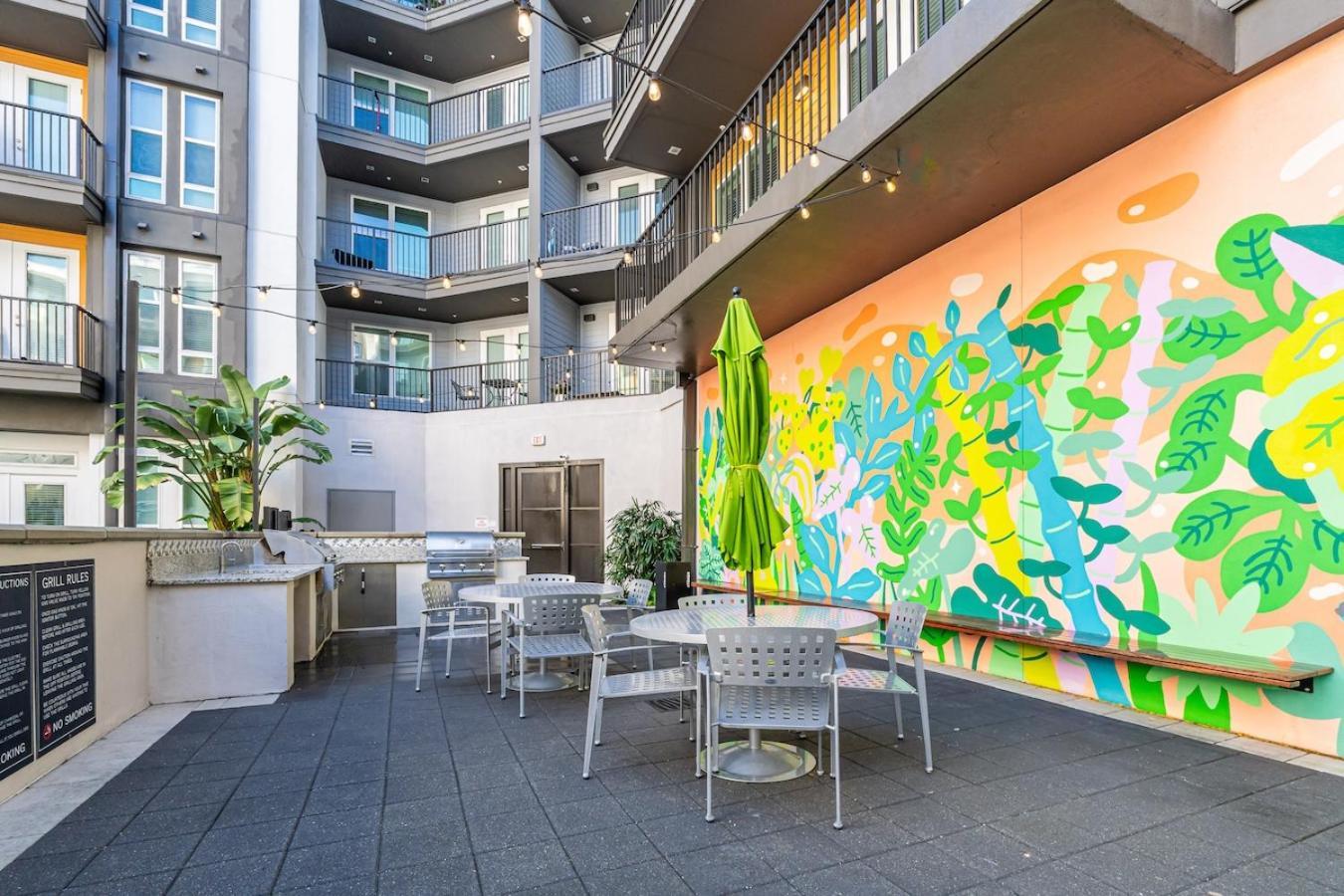 Stylish 1 Bed In Downtown St Pete W Free Parking Appartement Sint-Petersburg Buitenkant foto